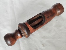 Aus einer Auflösung: sehr alter Holz Weinflaschen Verkorker