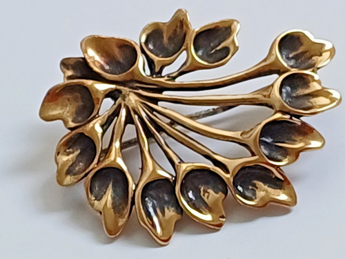 Brosche aus bronze ähnlich - brosche,