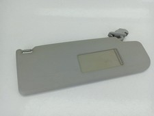 1Z0857552 RIGHT SUN VISOR /