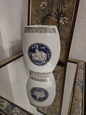 Vintage Porcelain Vase –