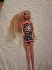 Simba Schwangere Puppe mit Baby im Bauch mit Barbiekleid