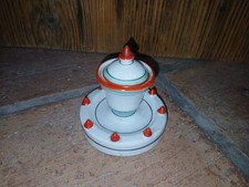 Süßes kleines Gefäß