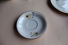 Rosenthal Winifred Untertasse Elfenbein mit Goldrand und Blume D 15