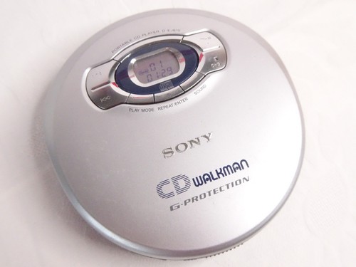 Sony walkman 615 - d-ej,