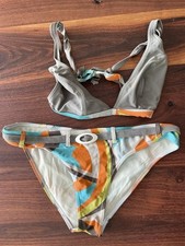 Bikini O‘Neill 42