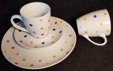 Flirt Capri bunte Punkte Porzel1an 1x Tasse Becher + 1 Untertasse + Kuchenteller