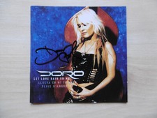 Doro Pesch Autogramm signed CD Booklet "Let Love rain On Me"