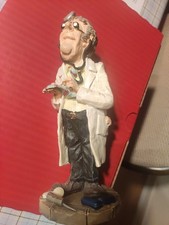figuren skulpturen statuen Arzt Doctor 
