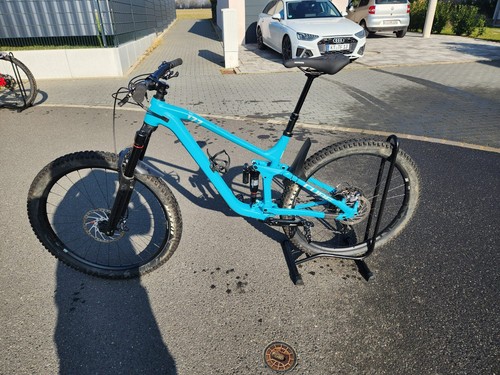 Cube stereo one77 - cube, race