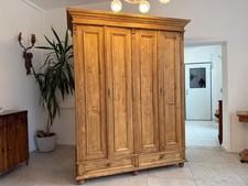 Vollholz Garderobenschrank
