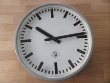 TN Idustrial Wanduhr Bahnhofsuhr Fabrikuhr Vintage 70er / 80er Jahre Rund 44cm