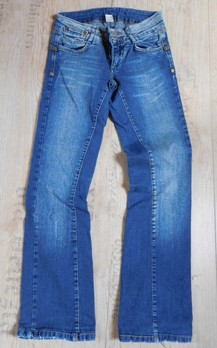 Blaue schöne mädchen - blaue, jeans