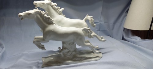 Pferde porzellan figur - porzellan,