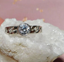 Diamonique Silberring 925 mit einem Stein Kettendesign Gr. 16 - Gr. 50  getragen