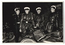 Fotografie Motorrad DKW, Polizisten einer Motorrad-Polizei-Einheit in Uniform 