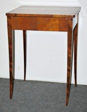 Beistelltisch Nähtisch Nachttisch I Nussbaum I Biedermeier Antik ca. 1830