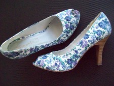 TAMARIS Pumps mit blauem