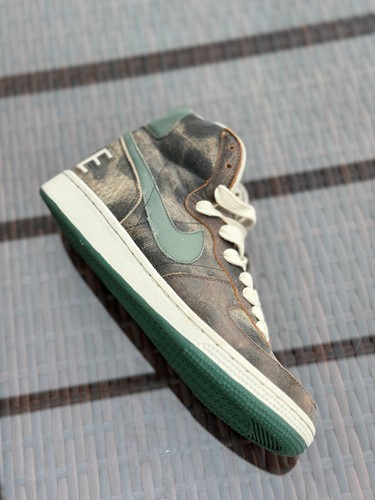 Sample one shoe nike - shoe,