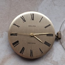 Helma Precision Swiss Uhrwerk Handaufzug aus einer goldenen Uhr