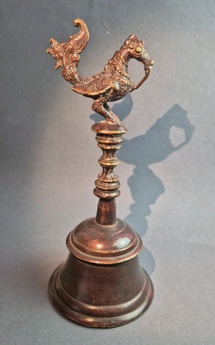 Bronze hand glocke tempel - hand,