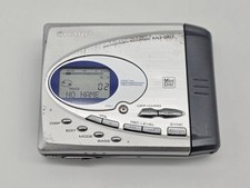 Sharp MD-SR70H – MiniDisc Portable Recorder – Silber / Grau – Funktioniert K7