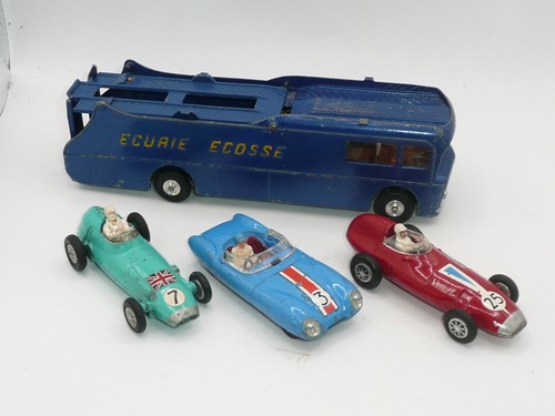 Corgi geschenkset ecurie - 16,