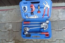 BREMSLEITUNG und ROHRBIEGE - SET im KOFFER nur ein mal benutzt. so was?