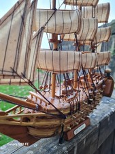 Maritimes  Schiffsmodell  Deko aus  Holz und Segel  Höhe ca  29 cm  Länge  33 cm