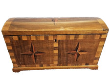 Seltene fein intarsierte Biedermeier Miniatur Truhe / Schatulle / Möbel um 1840