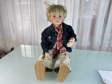 Künstlerpuppe Sammler Junge