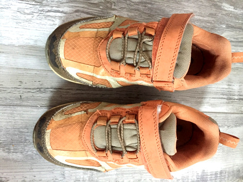 Paar kinderschuh turnschuhe - 1,