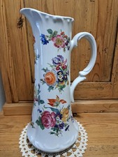 Traumhaft schöne Kanne Karaffe mit Henkel aus Porzellan,  Blumenmotiv hochwertig