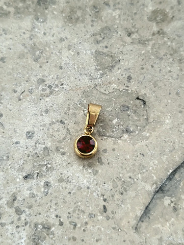Mini charm pendant - round, 6mm