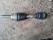 Nissan PickUp 2001 Vorne links