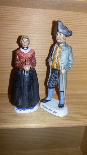 Porzellan-Trachtenfiguren-Paar
