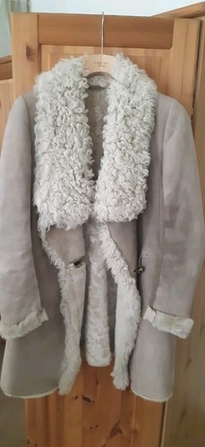 Curlylamfell mantel - curlylamfell,