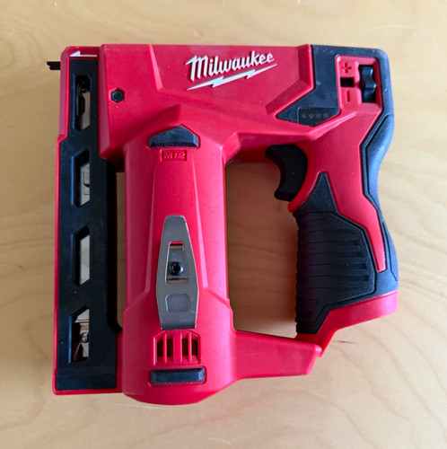 Milwaukee m12 bst - m12,