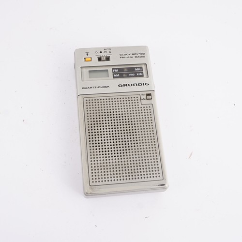 Grundig clock boy 100 - -,