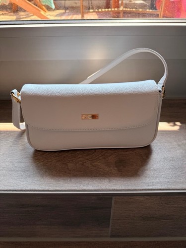 Hcl handcrafted leathergoods - handcrafted,