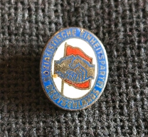Frühes abzeichen ddr - abzeichen,