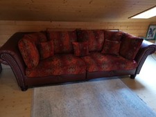 Sofa Im Kolonialstil Wohnzimmer Couch  unempfindliche herbstliche Rot/Rost Töne