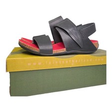 Loints of Holland Valeria