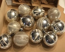 12 Weihnachtskugeln antiker