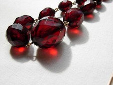 Vintage facettierte Rubin