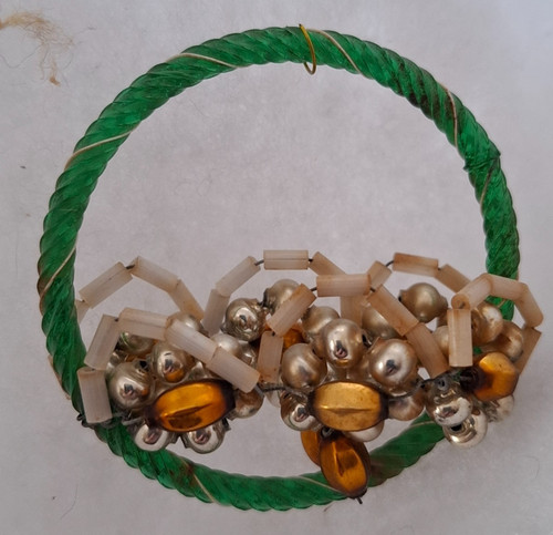 Grün weißer glasreifen mit - grün-weißer,