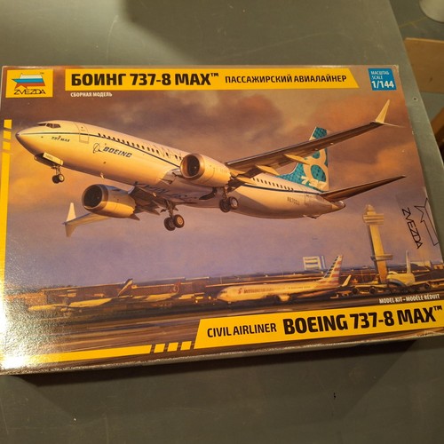 Zvezda boeing 737 - boeing, max