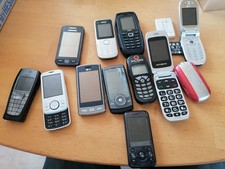 Verschiedene alte Handy Konvolut Nokia Sony Samsung Retro Vintage