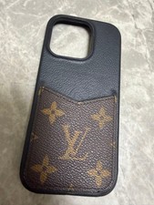 LOUIS VUITTON Bumper Pallas