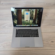 Apple MacBook Pro 15" (2019) |