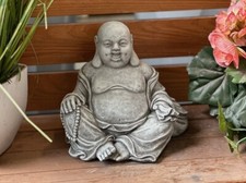 Steinfigur dicker Buddha